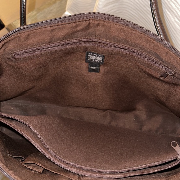 Wilson’s Leather Pelle Studio Leather Handbag - Picture 4 of 10